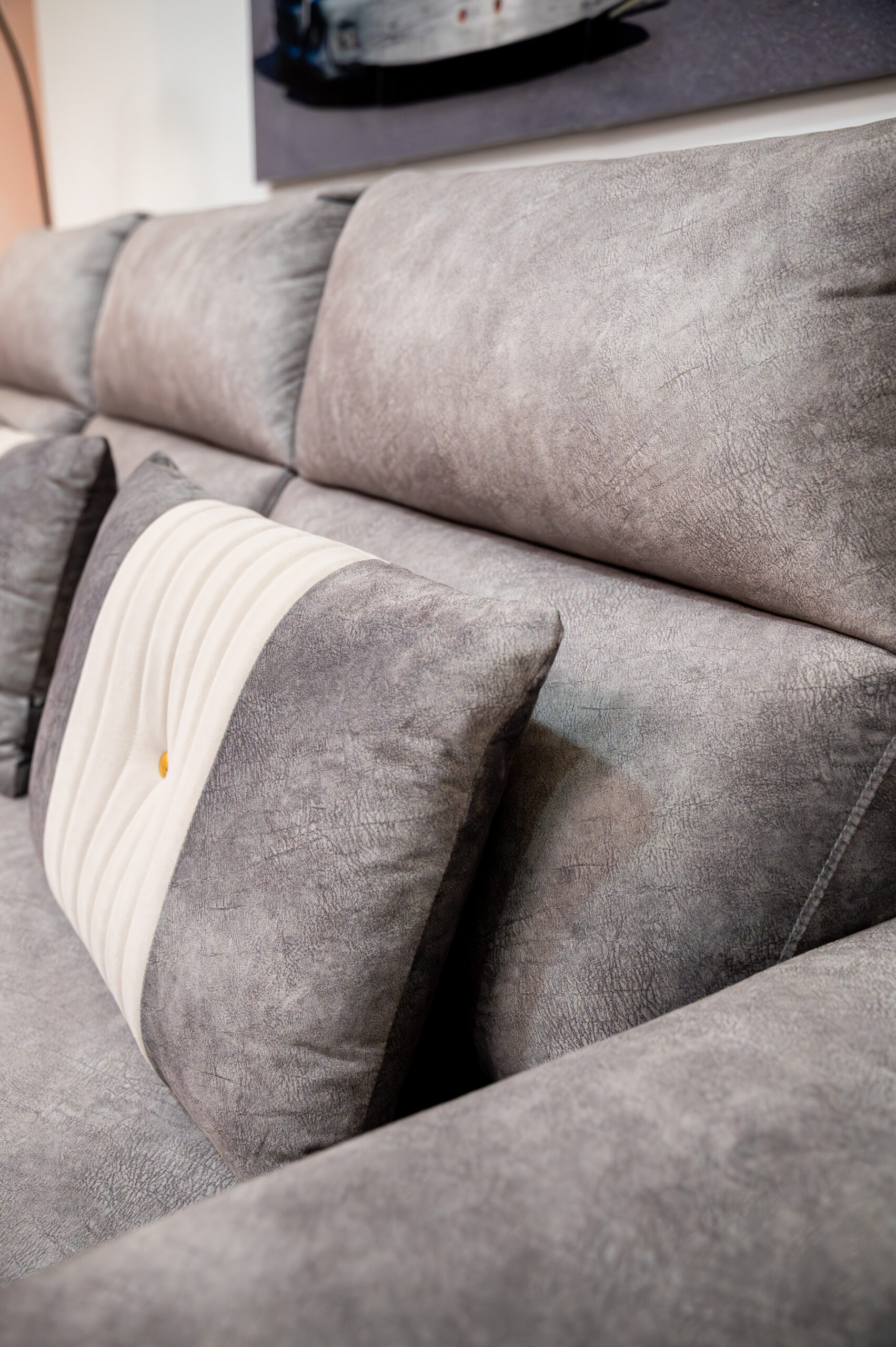 โซฟาเบด L-Shape สีเทาฟังก์ชันครบ พร้อมช่องวางแก้วและที่เก็บของ - Image 9