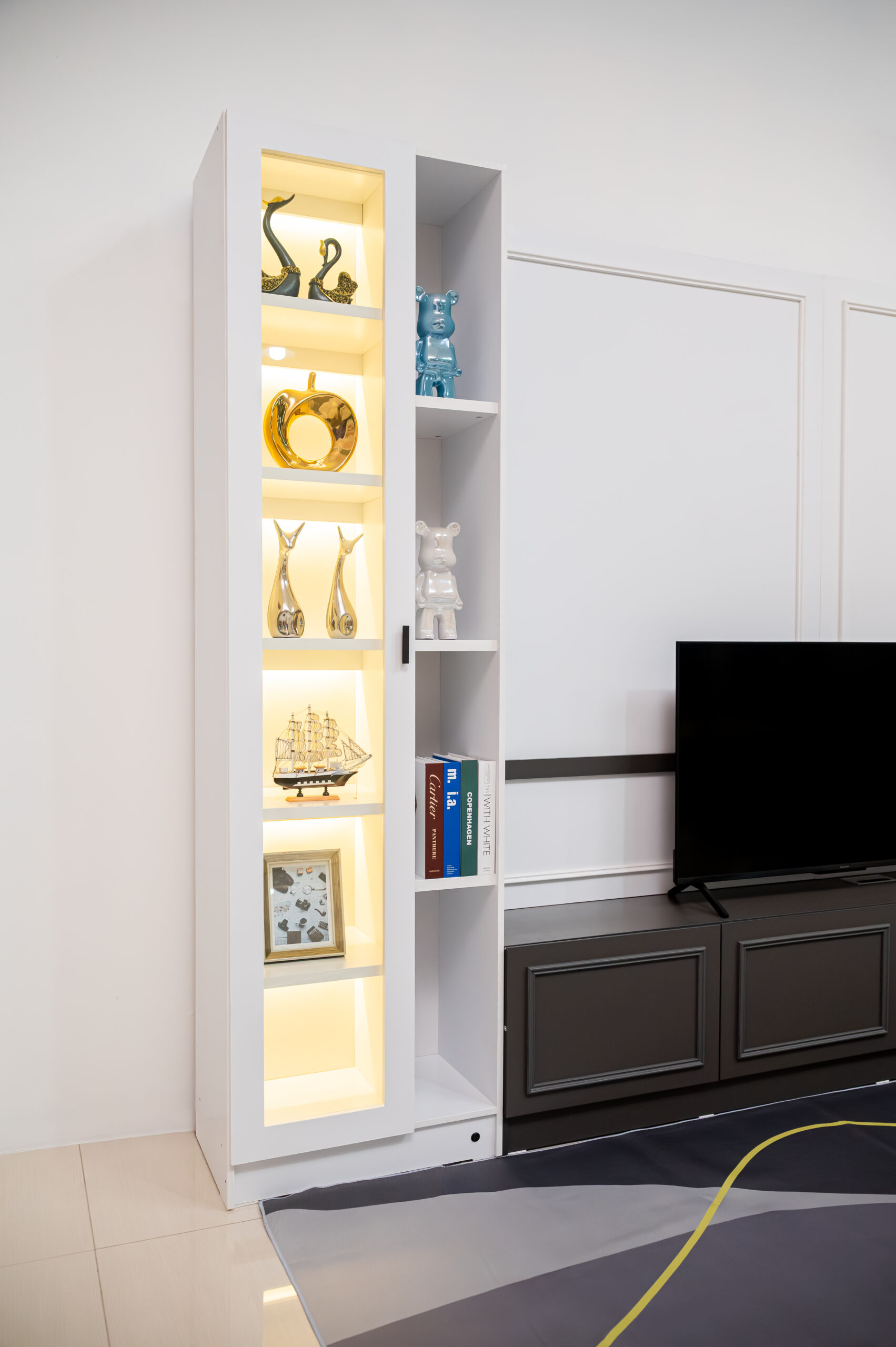 ชั้นวางทีวีพร้อมช่องวางของ - Image 4