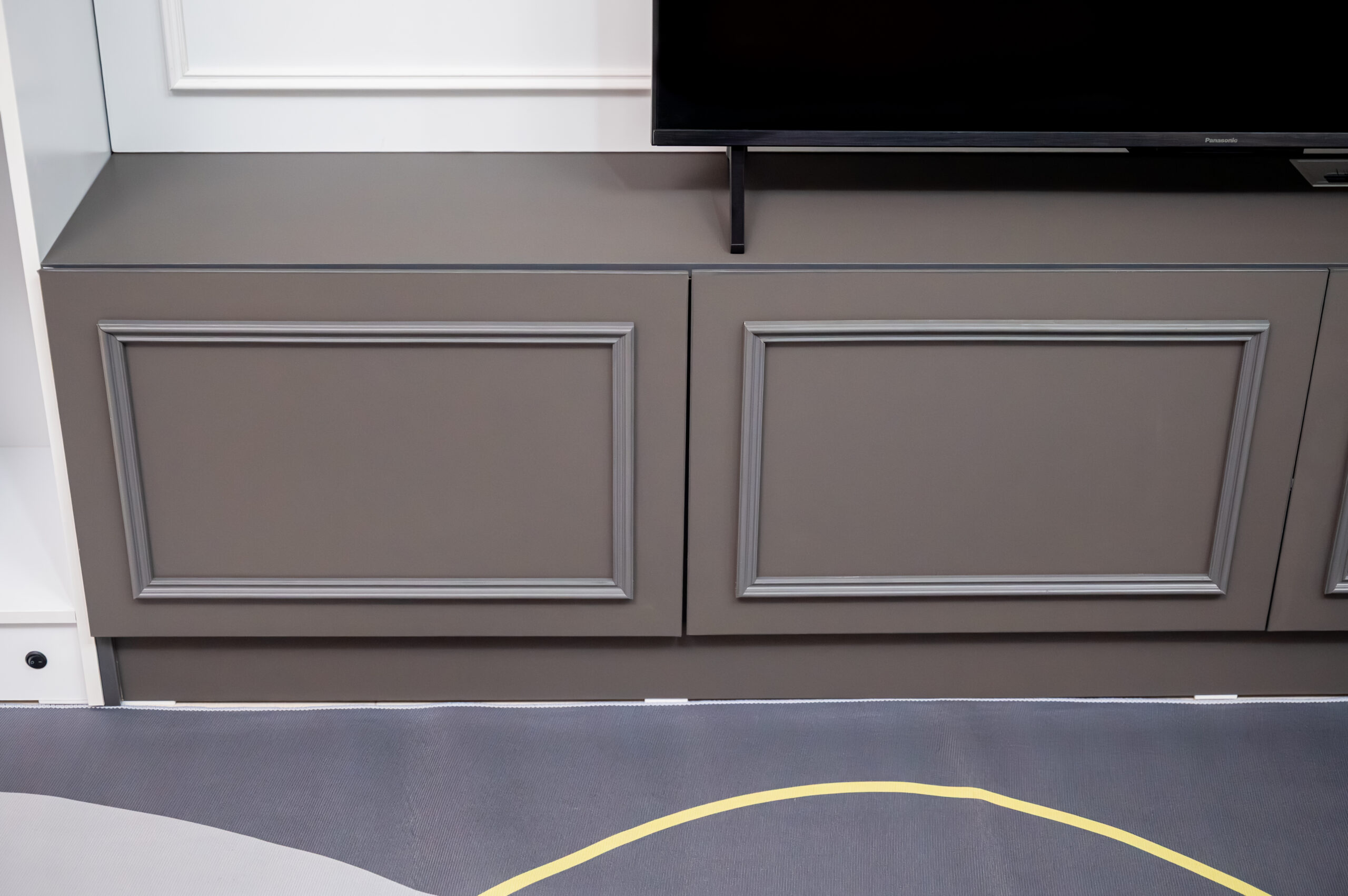 ชั้นวางทีวีพร้อมช่องวางของ - Image 3