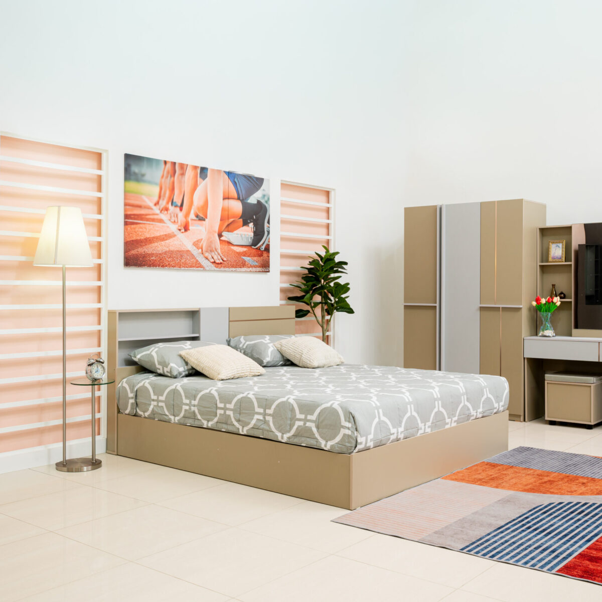 ชุดห้องนอนทูโทนสไตล์โมเดิร์น พร้อมฟังก์ชันหัวเตียงเก็บของ