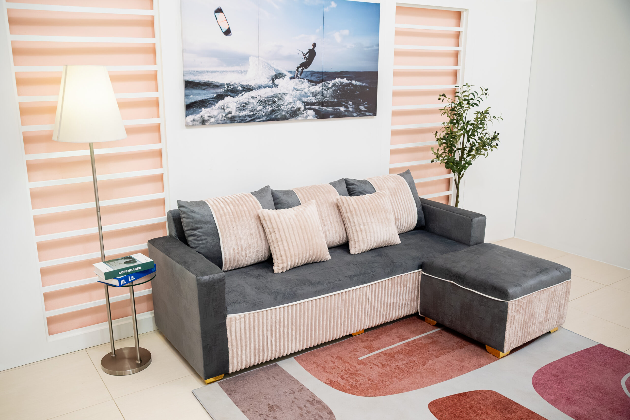 โซฟาเบด L-Shape สีเทาเข้ม ผสานเท็กซ์เจอร์ลูกฟูกสีครีม