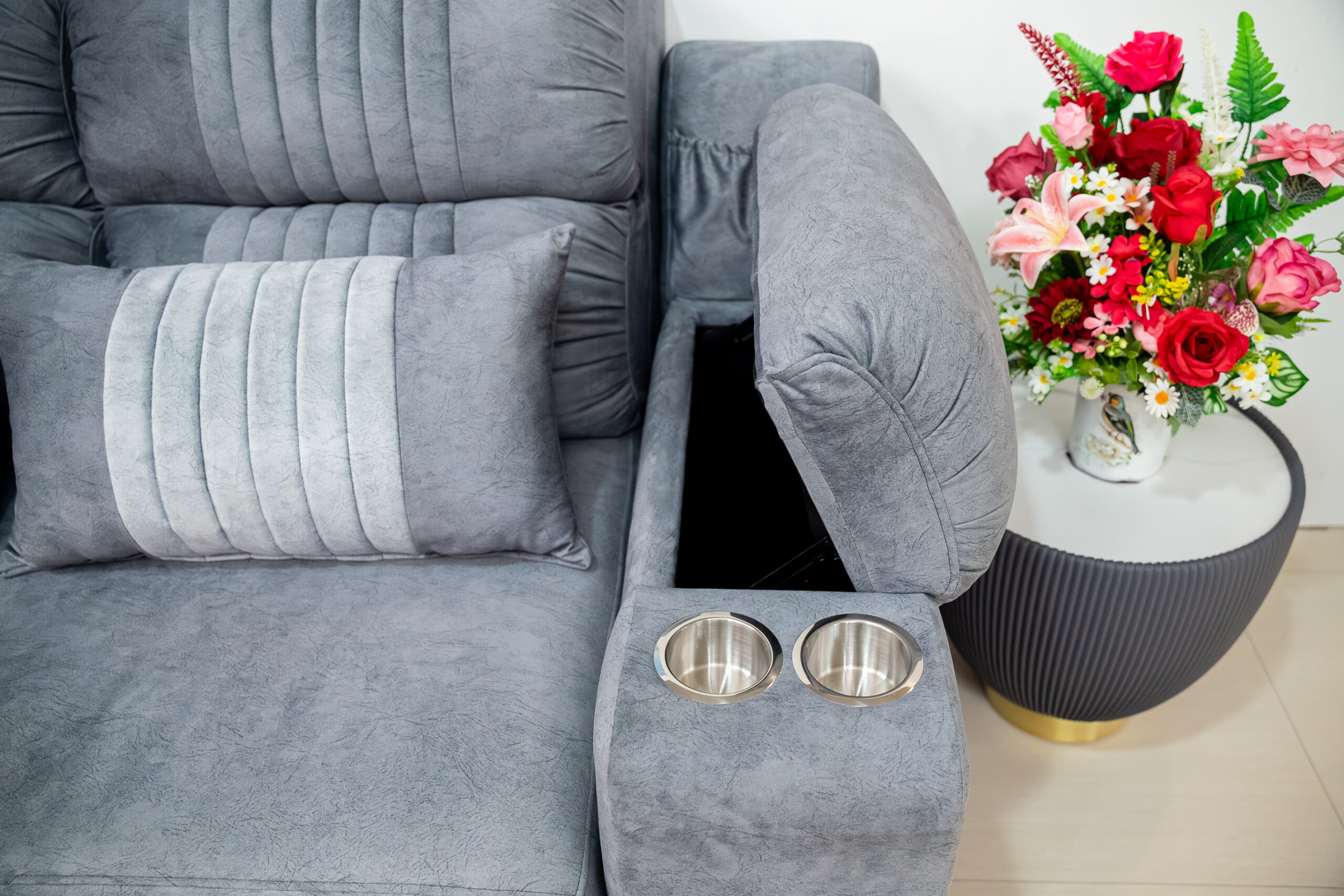 โซฟาเบดหนังกลับ L-Shape สีเทา ดีไซน์ Luxury Function ครบครัน - Image 6