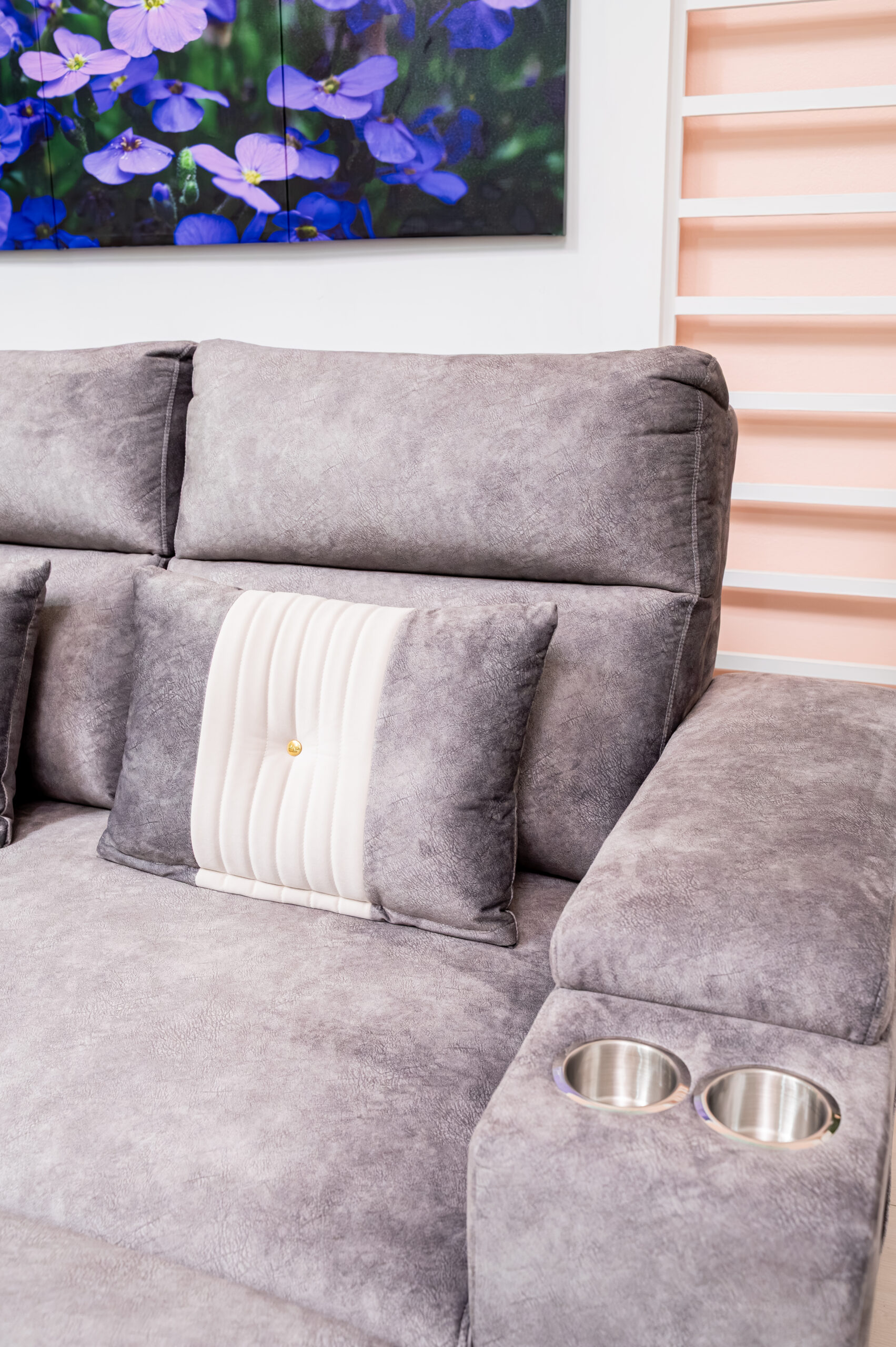 โซฟาเบด L-Shape สีเทาพรีเมียม พร้อมฟังก์ชันปรับนอนและช่องวางแก้ว - Image 15