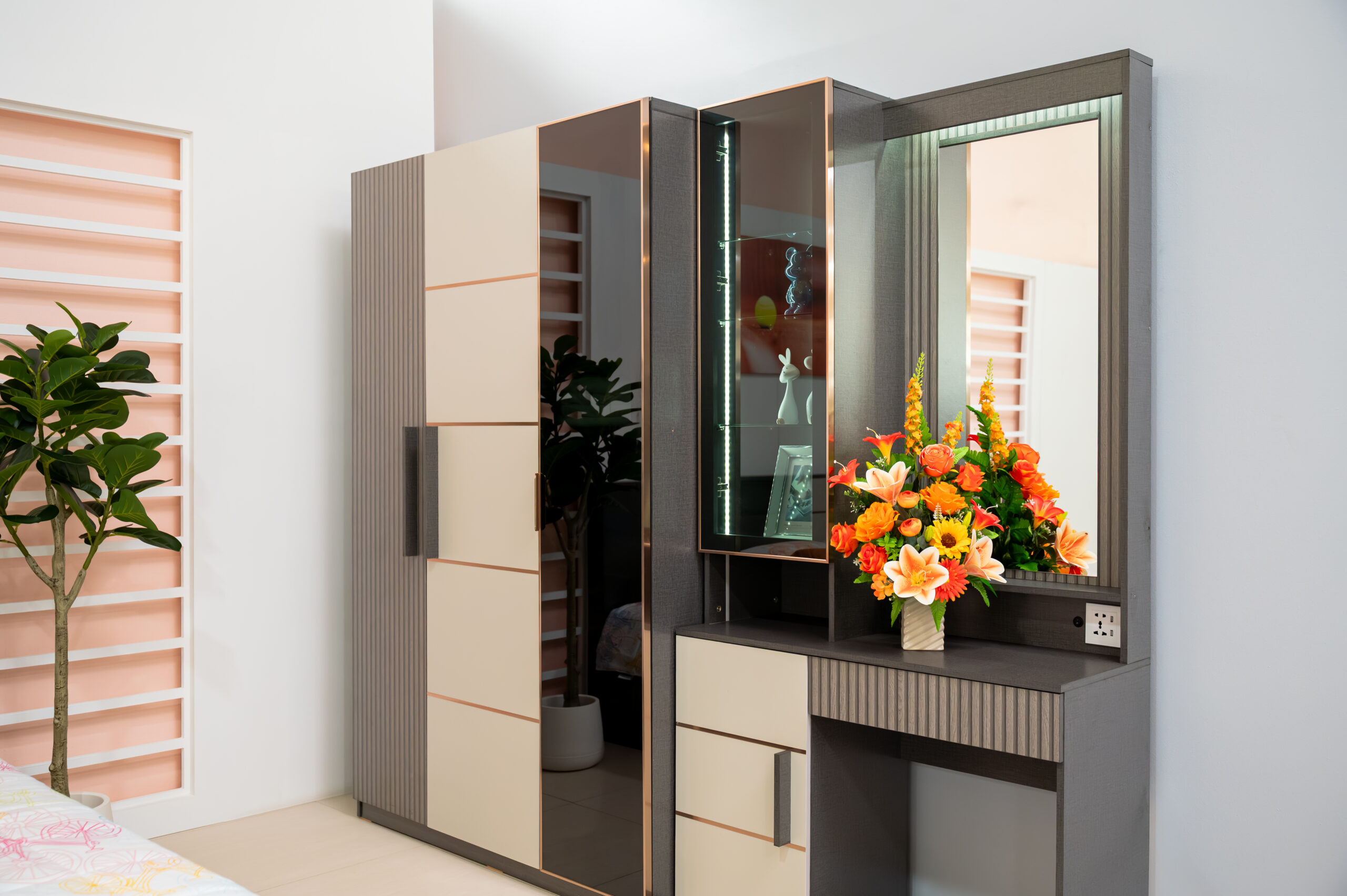 ชุดห้องนอนดีไซน์ Modern Luxury ผสานความเท่ของลายไม้และคิ้ว Pink Gold - Image 5