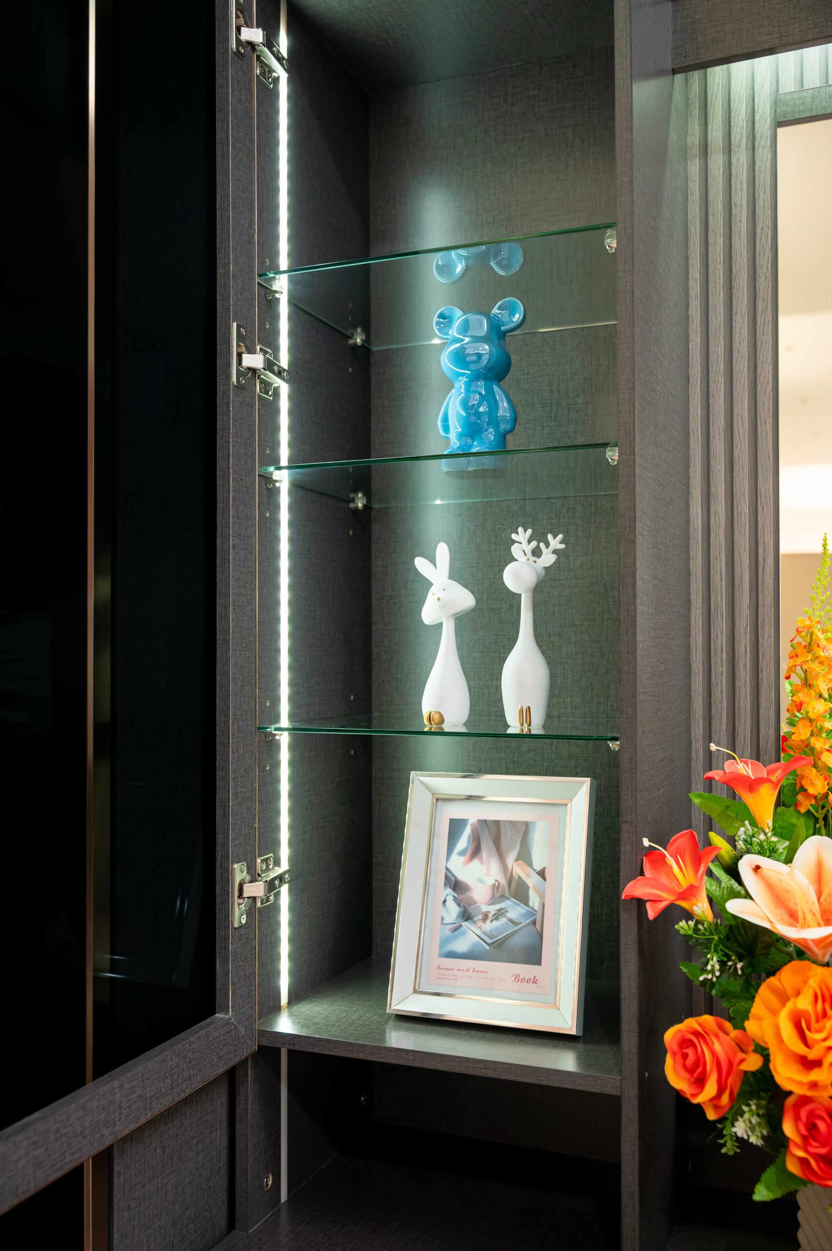 ชุดห้องนอนดีไซน์ Modern Luxury ผสานความเท่ของลายไม้และคิ้ว Pink Gold - Image 7